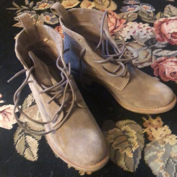 Dolce Vita shoes - Picture 3 of 5